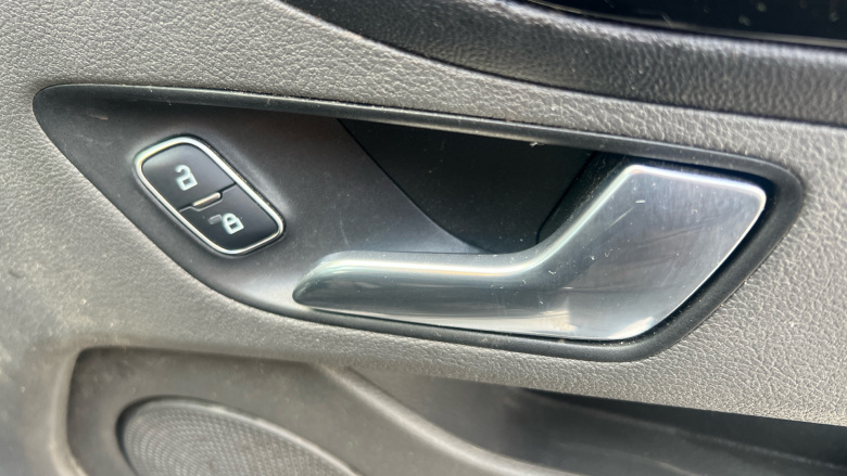 Ford Transit Custom 280 L1 Diesel Fwd 2.0 EcoBlue 130ps Low Roof Limited Van